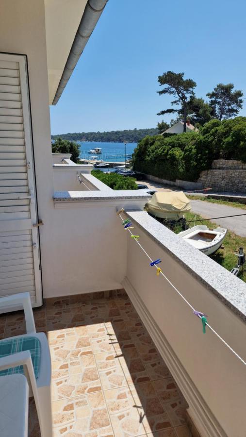 Haus Anica Lägenhet Rab Town Exteriör bild
